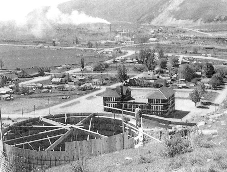 building-the-inkom-water-tank-early-1950s-before-1953